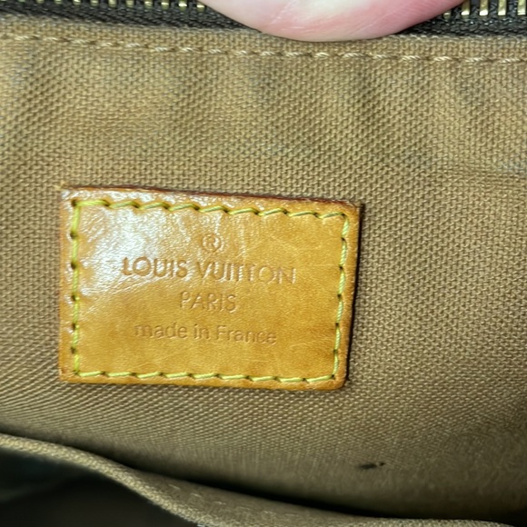 Authentic LV Louis Vuitton bag - Picture 13 of 16